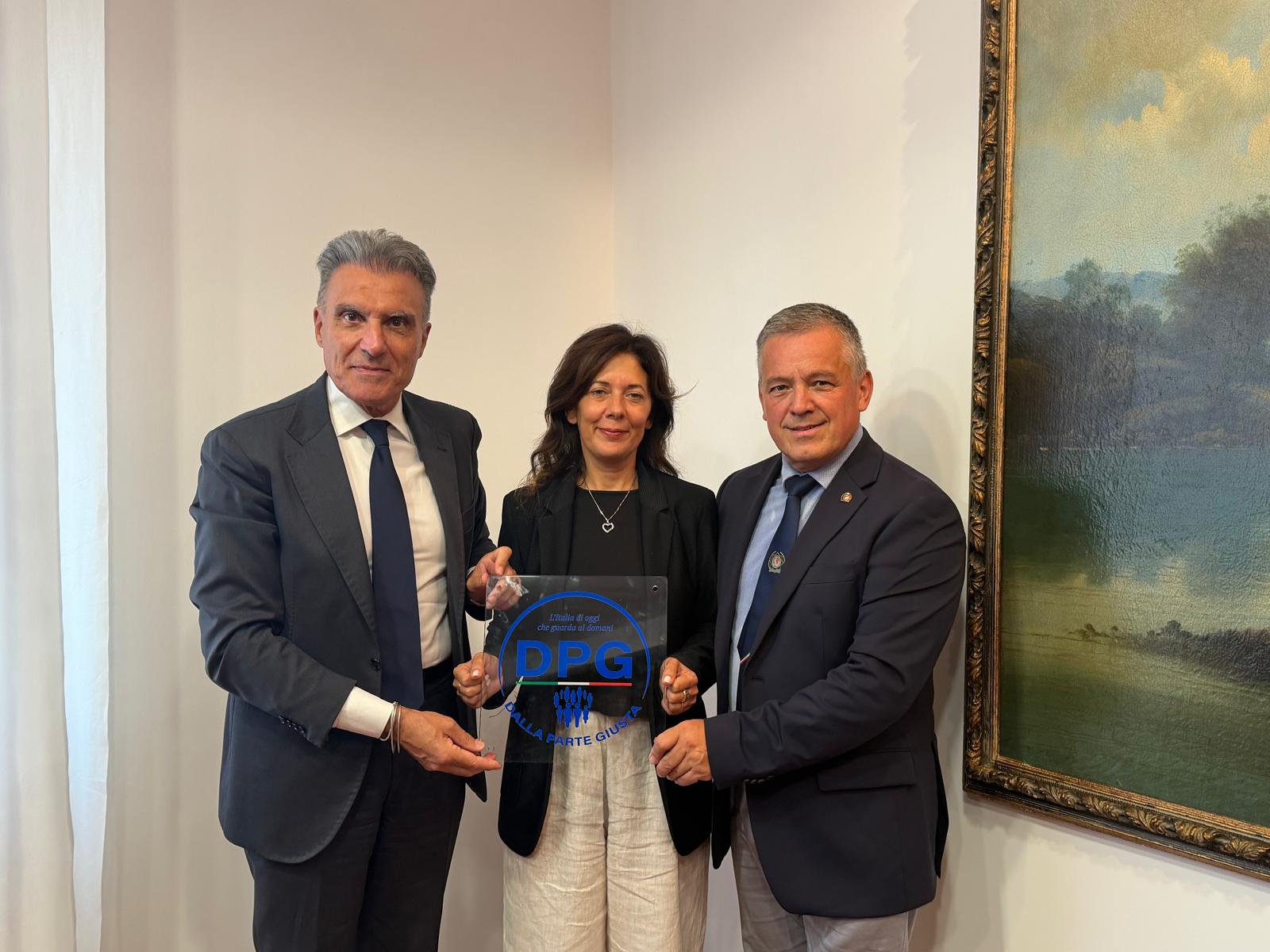  Consegna ufficiale dell’insegna di sede
